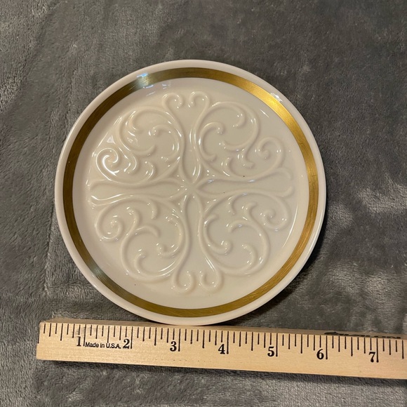 Lenox wine bottle coaster. - Picture 2 of 6